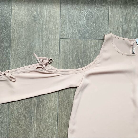 Revolve L'Academie Cold Shoulder Tie Long Sleeve Blouse Taupe Pink Size Medium - Picture 8 of 16